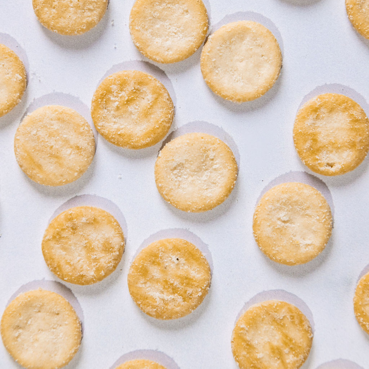 Cheezy White Cheddar Mini Cracker Rounds